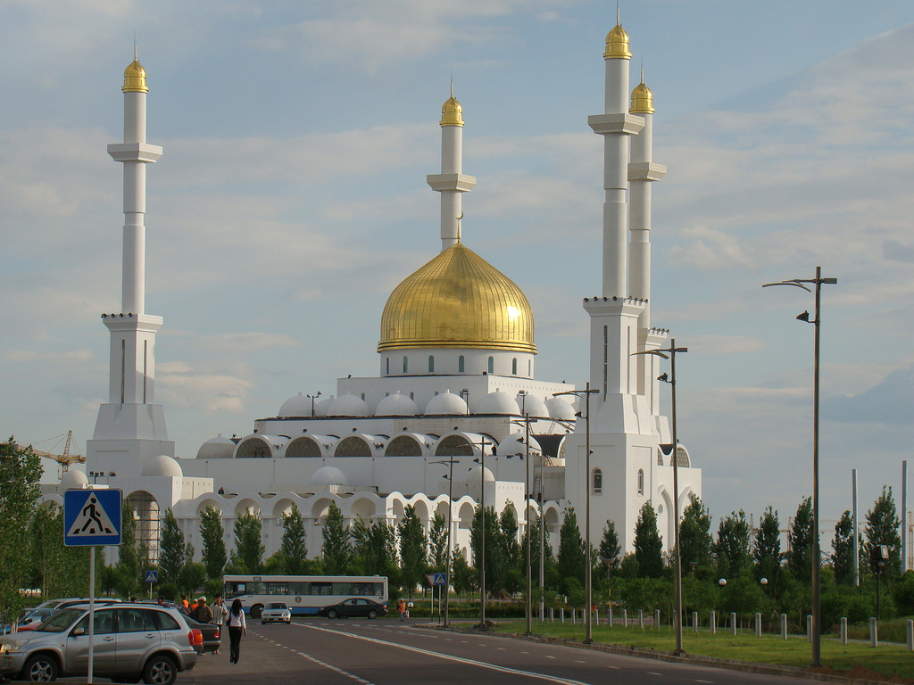 Nur-Astana_Mosque